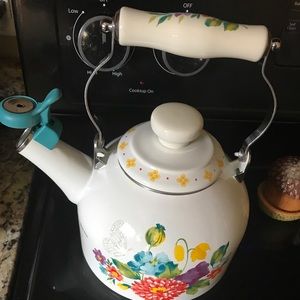 Pioneer Woman Tea Kettle (whistling)